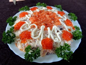 Салат с лососем