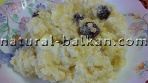 Каша пшенная с изюмом