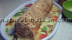 Рулет яблочный с арахисом