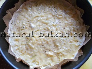 луковый пирог, яйцо с майонезом