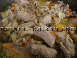 Жаркое с грибами